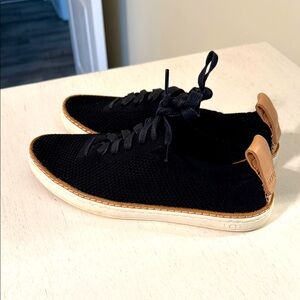 UGG Women’s Sydney Mesh Black and Tan Sneakers with Upper Lace Design / Size 6.5